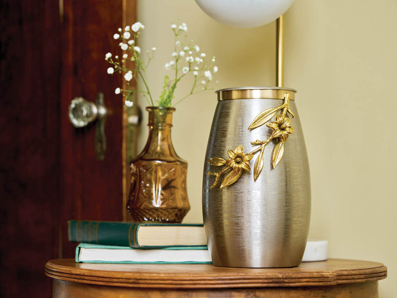 Windsong Lily Pewter Bronze Lifestyle