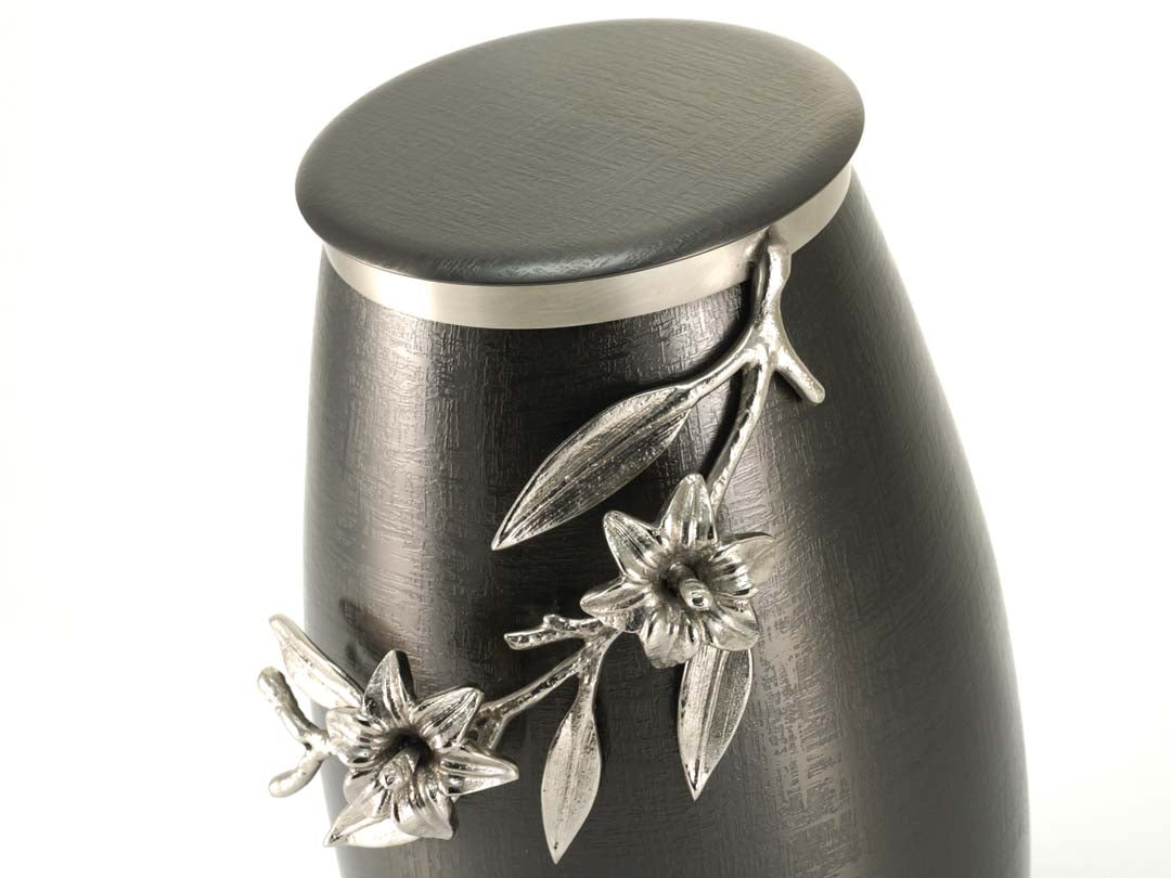 Windsong Lily Slate Artistic